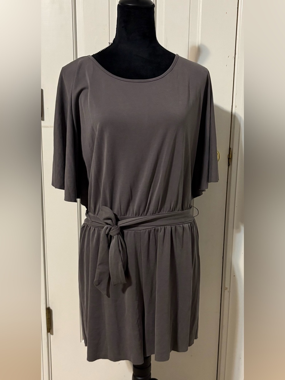 NEIMAN MARCUS Charcoal Gray Tie-Waist Romper